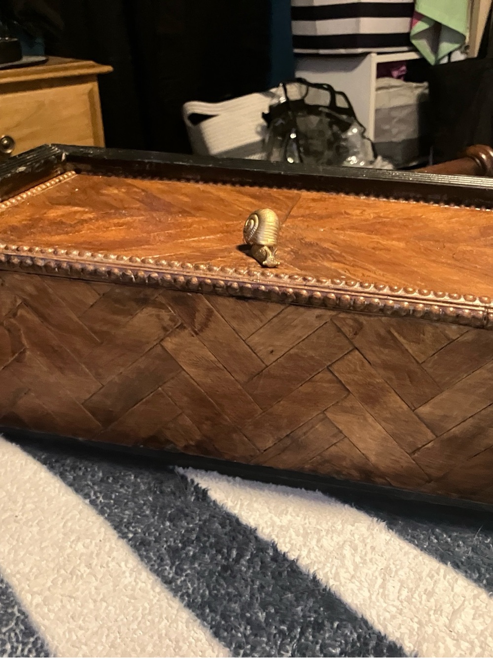 Tramp Art by Peter Handcock , wooden box with basket weave pattern & h.b (nwt)